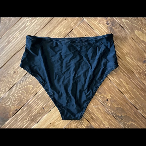 Cupshe high waisted bottom - Picture 2 of 3